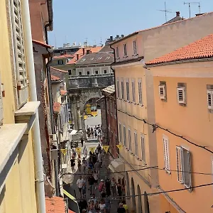 Dejan 2 Apartamento